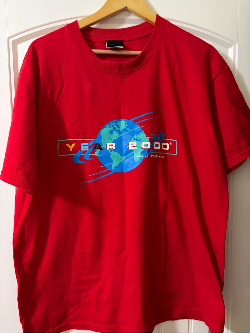 Vintage Y2K Year 2000 Tshirt Size Large